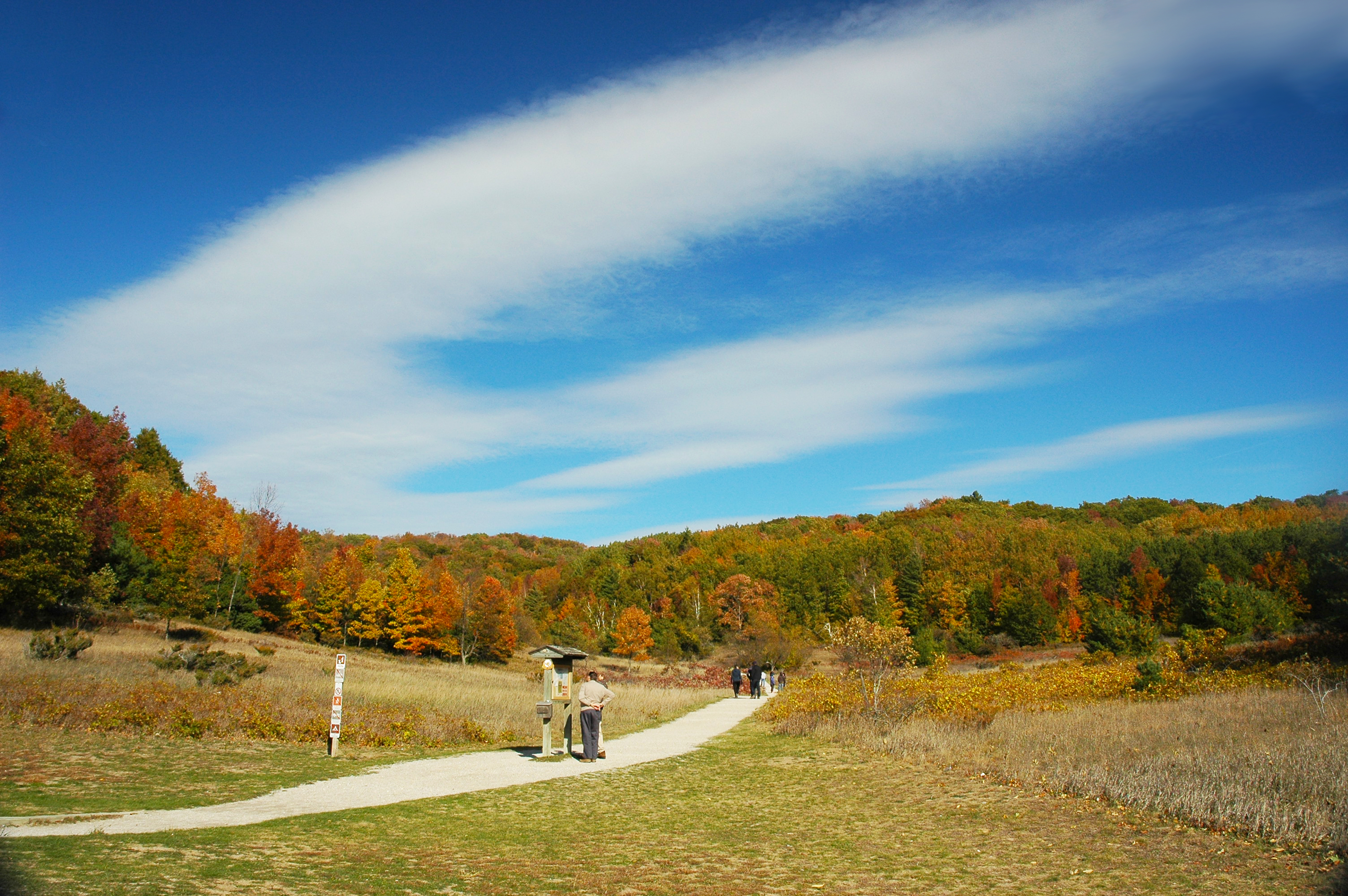 Pyramid Point fall hike bluff
